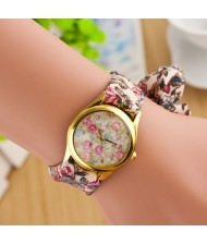 Tiny Flowers Prints Fashion Cloth Wrist Watch - Light Coffee