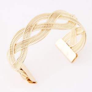 Weaving Wire Pattern Open-end Alloy Bangle - Golden