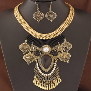 Vintage Ethnic Pendant Design Bold Golden Snake Chain Statement Fashion Necklace and Earrings Set - Black