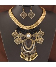 Vintage Ethnic Pendant Design Bold Golden Snake Chain Statement Fashion Necklace and Earrings Set - Black