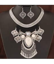 Vintage Ethnic Pendant Design Bold Silver Snake Chain Statement Fashion Necklace and Earrings Set - White