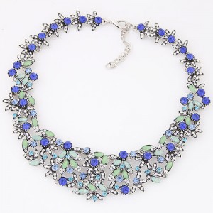 Luxurious Rhinestone Floral Cluster Design Statement Fashion Necklace - Blue