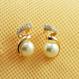 Rhinestone Embellished Rose Gold Curving Style Pearl Ear Studs