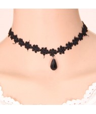 Waterdrop Pendant Floral Lace Fashion Necklace