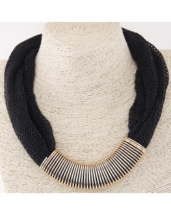 Golden Metallic Wire Pendant Thick Chain Fashion Necklace - Black