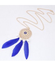 Hollow Round Floral Engraving Pendant with Feather Design Fashion Necklace - Blue