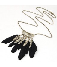 High Fashion Feather Pendant Long Chain Necklace - Black