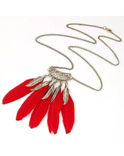 High Fashion Feather Pendant Long Chain Necklace - Red