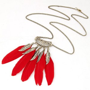 High Fashion Feather Pendant Long Chain Necklace - Red