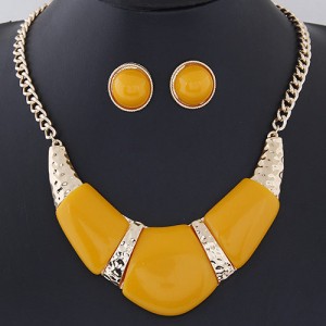 Bold Resin Gem Inlaid Coarse Arch Fashion Necklace and Earrings Set - Yellow