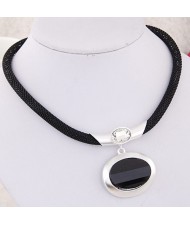 Graceful Oval Gem Pendant Alloy Fashion Necklace - Silver