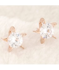 Cubic Zirconia Embedded Sweet Flower Design Ear Studs - Golden