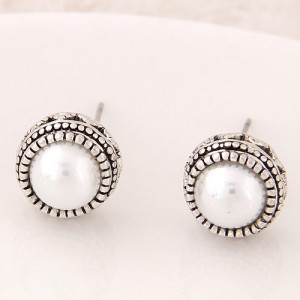 Pearl Inlaid Vintage Studs and Engraving Design Fashion Ear Studs