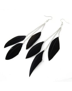 Graceful Triple Dangling Feather Fashion Earrings - Black