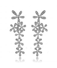 Delux Rhinestone Inlaid Flowers Cluster Design Fashion Ear Studs - Silver