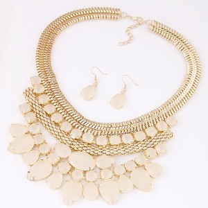 Bright Gems Combined Floral Fashion Golden Snake Chain Necklace and Earrings Set - Beige