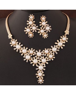 Rhinestone and Pearl Embellished Adorable Chrysanthemum Necklace and Earrings Set - Golden