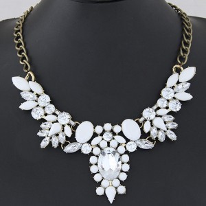 Sparkling Acrylic Gems Floral Pendant Statement Fashion Necklace - White