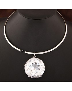 Beaming Giant Glass Gem Pendant Queen Fashion Alloy Necklet - Silver