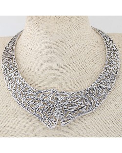 Vintage Hollow Leaves Engraving Design Fashion Necklace - Silver
