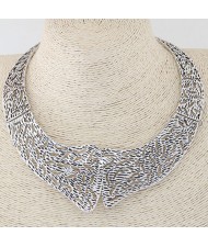 Vintage Hollow Leaves Engraving Design Fashion Necklace - Silver