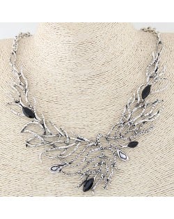 Vintage Peacock Feather Inspired Hollow Design Fashion Necklace - Silver