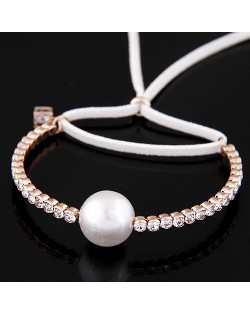 Single Big Pearl and Czech Rhinestone Embellished with Cube Pendant and Rope Bowknot Fashion Bracelet - White