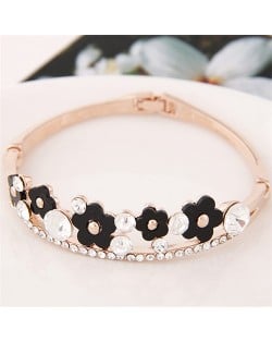 Seashell Flowers with Embedded Rhinestones Design Fashion Bangle - Black
