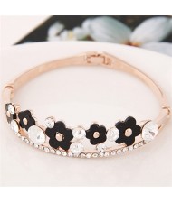Seashell Flowers with Embedded Rhinestones Design Fashion Bangle - Black