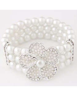 Graceful Flower Decorated Pearl Fashion Bracelet
