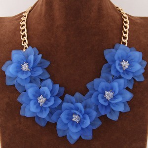 Dimensional Summer Graceful Flowers Cluster Design Fashion Necklace - Blue