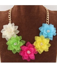 Dimensional Summer Graceful Flowers Cluster Design Fashion Necklace - Multicolor