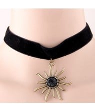 Vintage Sun Flower Pendant Flannelette Costume Fashion Necklace