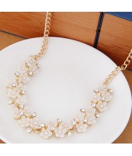Korean Spring Fashion Sweet Tiny Flowers Golden Necklace - White